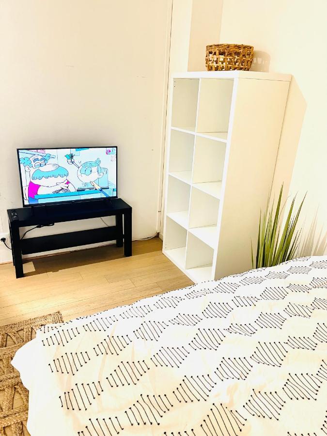 רואיסי-אן-פרנס Private Rooms In A Tiny Home 4 Min Drive To Airport Cdg ,1 Private Bathroom Ideal For Families And Friends מראה חיצוני תמונה