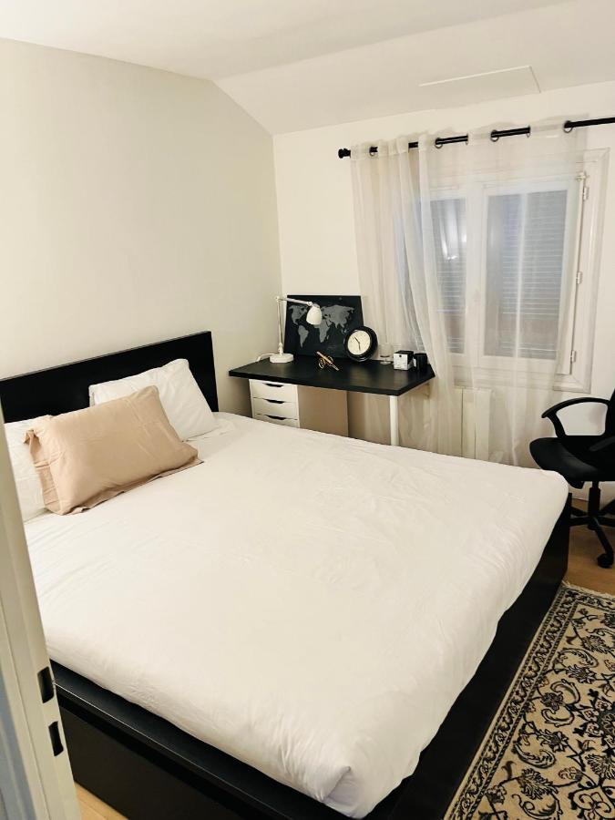 רואיסי-אן-פרנס Private Rooms In A Tiny Home 4 Min Drive To Airport Cdg ,1 Private Bathroom Ideal For Families And Friends מראה חיצוני תמונה